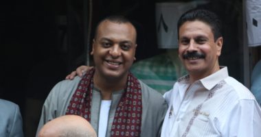 صور.. النواب يرفعون شعار "العيد أحلى مع أهالى الدائرة".. أحمد زيدان ينظم جولة ميدانية بالساحل.. عمرو أبو اليزيد يوزع 5 آلاف هدية على أطفال بولاق.. ومصطفى بكرى يستمع لمطالب أهالى قنا ويعرضها على المحافظ