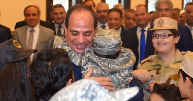 "السيسى زعيمى وأفتخر" يتصدر تويتر.. ومواطنون يطالبونه باستكمال الإنجازات