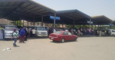 المرور يشن حملات بمواقف سيارات القاهرة والجيزة لمنع رفع تعريفة الركوب 