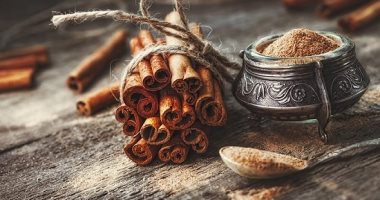فوائد القرفة عديدة منها الحفاظ على مستوى السكر فى الدم