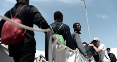ليبيا تنقل مهاجرين حوصروا فى اشتباكات طرابلس بمساعدة الأمم المتحدة