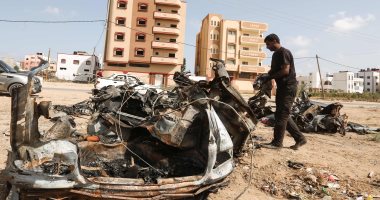 إصابة فلسطينيين جراء استهداف الطيران الإسرائيلى وسط قطاع غزة