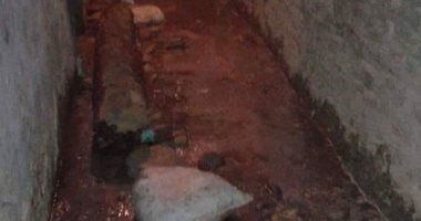 صور.. غرق منازل قرية الحسينات فى قنا بالمياه الجوفية 