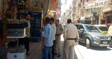 صور.. رئيس مدينة قويسنا بالمنوفية يطلق حملة لإزالة الاشغالات
