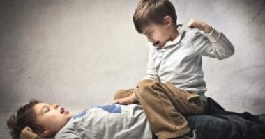 لو بتحط ابنك فى مقارنة ..اعرف التأثير السلبى على الطفل