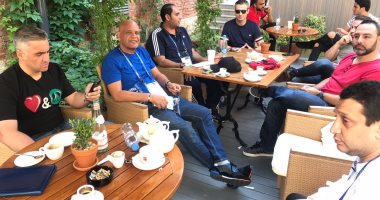صور.. أعضاء اتحاد الكرة فى فندق المنتخب قبل مواجهة روسيا