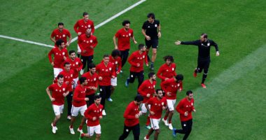 فنانو مصر يتوقعون فوز المنتخب.. وفيفى عبده: عايزين نكسر نحس جون مجدى