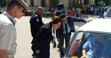 محافظ البحيرة فى جولة مفاجئة بمجمع مواقف السيارات لمتابعة شكاوى المواطنين