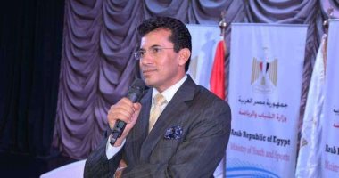وزير الرياضة يطمئن على بعثة البحر المتوسط هاتفياً 