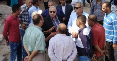 صور.. أحياء الإسكندرية تواصل جولات المراقبة على مواقف السيارات