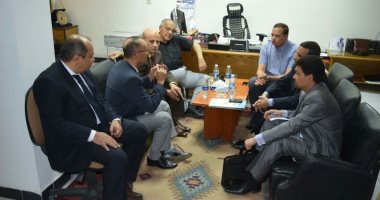 رئيس جامعة سوهاج فى زيارة لجهاز تنمية المشروعات الصغيرة بالمحافظة