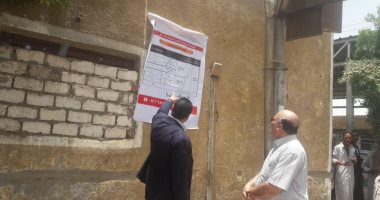 صور.. قيادات الأقصر يتفقدون مواقف سيارات الأجرة