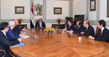 السيسى يجتمع بمدبولى ووزيرى التعليم والاتصالات لتطوير المحتوى الرقمى