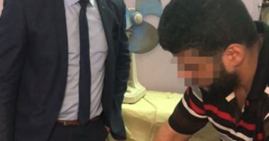 صور.. قاتل زوجته بشبرا الخيمة يمثل أمام النيابة كيفية ارتكابه الجريمة 