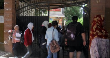 التحقيق مع طالب حاول الغش بهاتف محمول داخل لجنة بالغربية