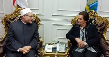 صور..المهندسة نادية عبده تستقبل فضيلة المفتى بديوان عام محافظة البحيرة
