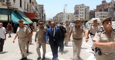 مدير أمن الغربية يتفقد خدمات تأمين المسجد الأحمدى بطنطا