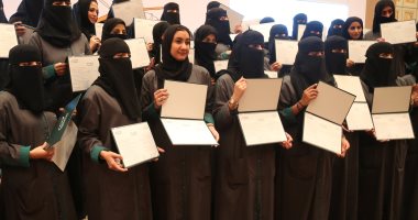 صور.. حفل تخريج مفتشات مروريات سعوديات استعدادا لسريان قرار قيادة المرأة