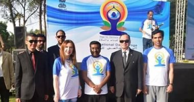سفارة الهند بالقاهرة تحتفل باليوم العالمى الرابع لليوجا (صور)