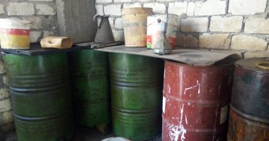 كيف لاحقت الأجهزة الأمنية بالإسكندرية مافيا سرقة الدعم فى الأسواق.. الأمن يكشف تخزين السولار لبيعه بسعر أعلى بالسوق السوداء.. ومخازن ومستودعات بوتاجاز لم تعلن عن الأسعار.. وبيع الأسطوانات المنزلية بـ70 جنيها