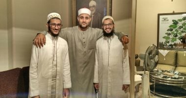 صور.. قارئ ومحفظ قرآن ببنى سويف يروى قصته مع الإجازة