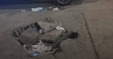 كسر فى غطاء بلاعة يهدد المارة فى شارع الصعيدى بدمياط الجديدة