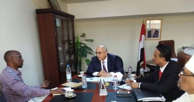 اليمن وبرنامج الأغذية العالمى يبحثان خطة إغاثة الساحل الغربى 