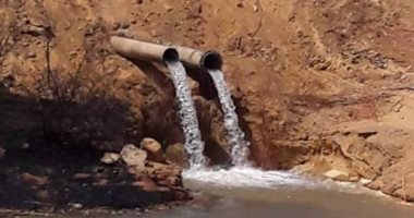 صور.. مزارعو أسوان يطالبون بتوفير ماكينات للرى تعمل بالطاقة الشمسية