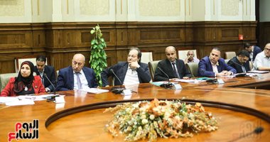 أمين سر "محلية البرلمان" يطالب الحكومة بجدول زمنى لتنفيذ برنامجها