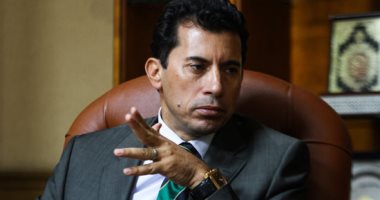 فيديو.. وزير الشباب والرياضة يستجيب لقصة بطل الكارتيه السيد عواد 