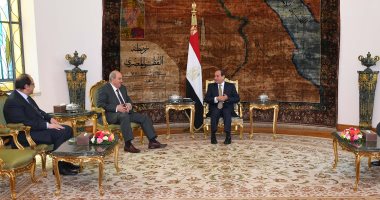 الرئيس السيسي يؤكد لإياد علاوى موقف مصر الداعم لوحدة العراق ورفضها كافة محاولات التدخل فى شئونه الداخلية.. ويتمنى تشكيل حكومة تمثل كافة العراقيين.. واتفاق على الاستفادة من الخبرة المصرية فى عملية إعادة الإعمار