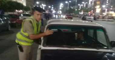 حملات مرورية بالغربية لوضع ملصقات تعريفة الركوب على التاكسى 