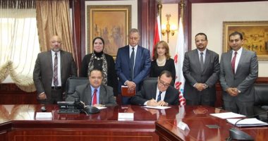 جهاز المشروعات يوقع عقدين لتحويل 1000 سيارة للعمل بالغاز الطبيعى