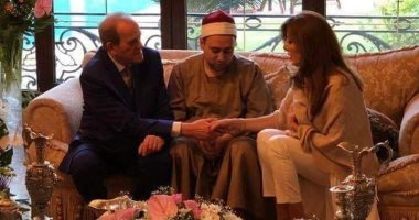 "السعادة مش بالسن".. ملياردير مصرى يحتفل بزفافه على سورية عمرها 62 عاما 