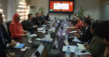 وزارتا البيئة والشباب تبحثان دعم التعاون فى مجال حماية البيئة