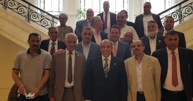 وزير الزراعة يلتقى أعضاء لجنة الزراعة بالبرلمان ويؤكد على أهمية التنسيق