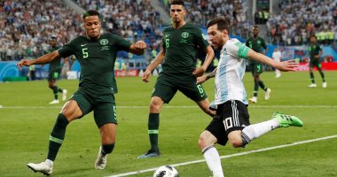 كأس العالم 2018.. شاهد ميسى يحقق أمنية حارس نيجيريا