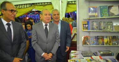 محافظ دمياط ورئيس هيئة الكتاب يفتتحان معرض رأس البر الأول