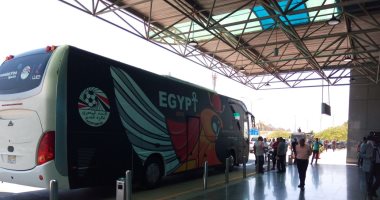 صور ..غياب الجماهير عن استقبال المنتخب الوطنى بالمطار وسط انتشار أمنى مكثف