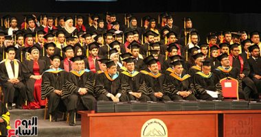 انطلاق حفل تخرج طلاب جامعة زويل دفعتى 2017 و2018 بالسلام الوطنى - صور