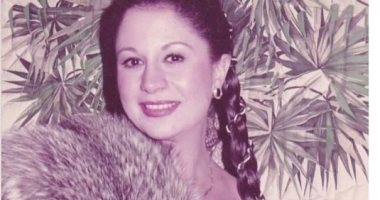 ماذا قال الجمهور لأحمد الفيشاوى عن والدته سمية الألفى؟