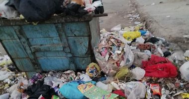 شكوى من تراكم القمامة أمام مزلقان أرض اللواء بالجيزة