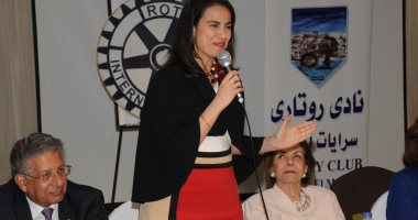 النائبة ماريان عازر تكرم 100 من خريجى محو الأمية وتطالبهم بمواصلة الاجتهاد