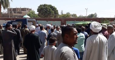 صور.. تشييع جنازة شقيقة شيخ الأزهر بالأقصر بحضور قيادات المحافظة