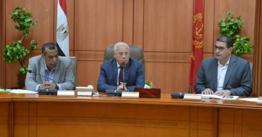 محافظ بورسعيد يحذر المواطنين من النصابين بدعوى منظومة التأمين الصحى الجديدة