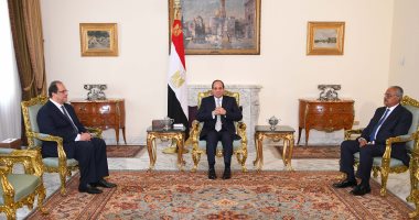 السيسي يوجه رئيس المخابرات العامة ونائبه ببذل مزيد من الجهد لحماية الأمن القومى
