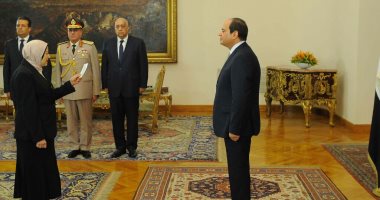 رئيس النيابة الإدارية تؤدى اليمين الدستورى أمام الرئيس