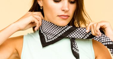 استغليها لمظهر أنيق فى الصيف.. 4 طرق لاستخدام البندانا بالخطوات