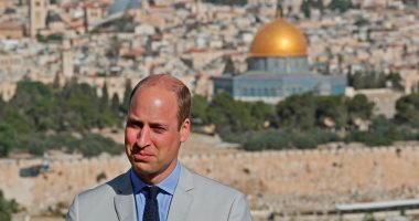 الأمير وليام يزور المسجد الأقصى ويتجول فى باحاته
