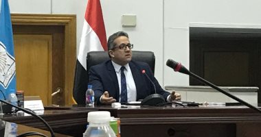 لماذا شكل وزير الآثار لجنة من كبار العلماء؟  تعرف على السبب